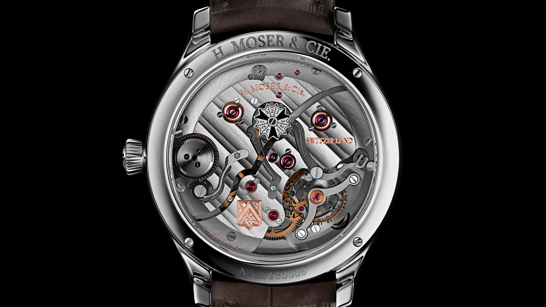 HMoser_1800-0207_Endeavour_Perpetual_Calendar_Smoked_Salmon_WG__Caseback_B_Kopie.jpg