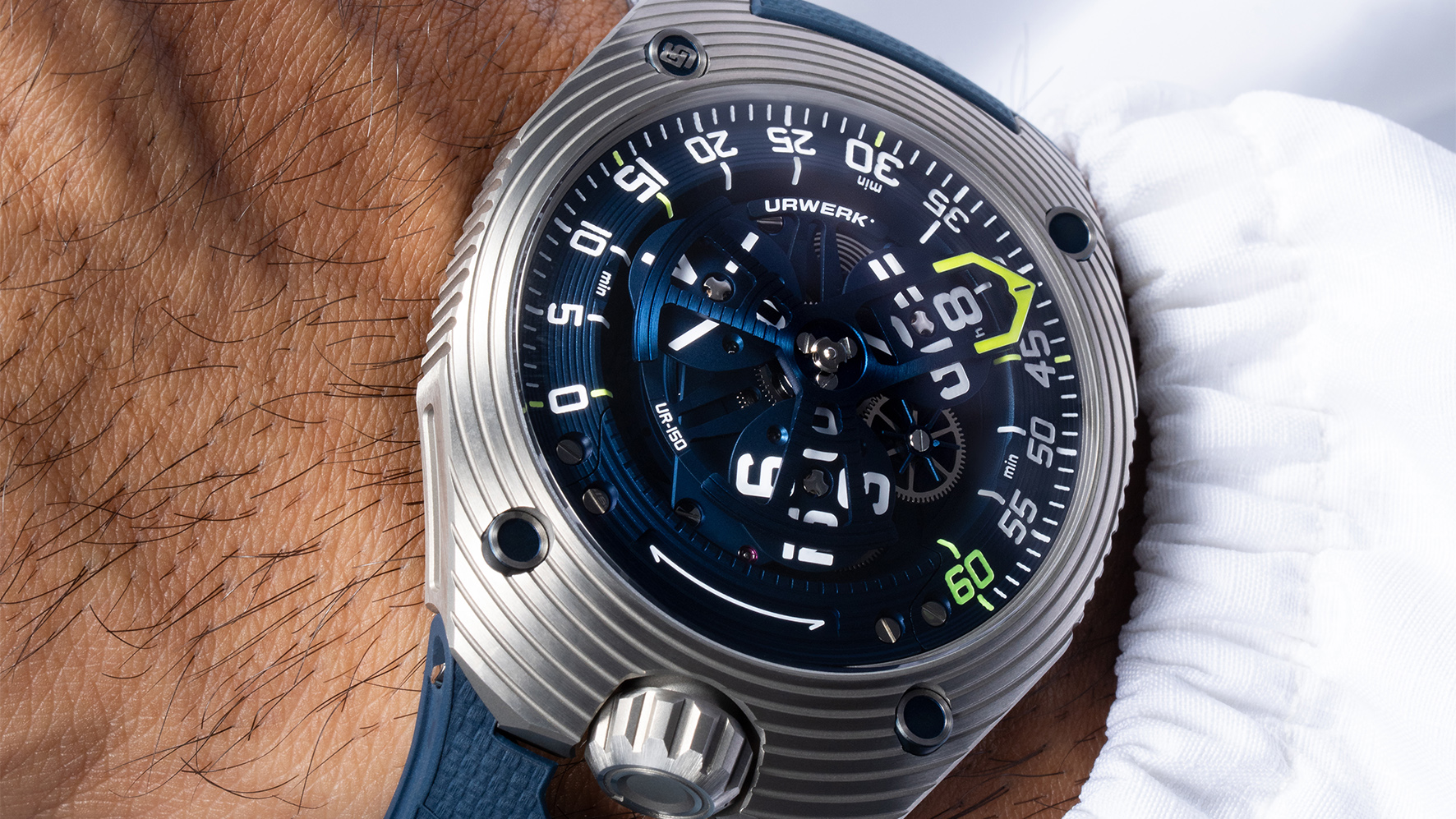 ur-150-blue4_Kopie.jpg